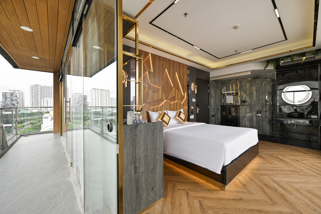 g8 riverside hotel