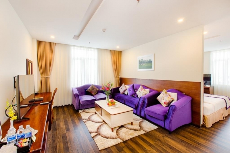 phong suite triple